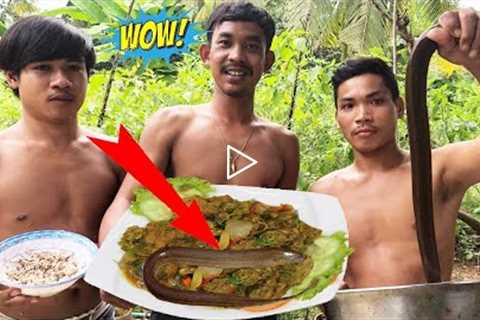 WOW! Crazy Cooking Eel with 3 man / Cooking Recipe