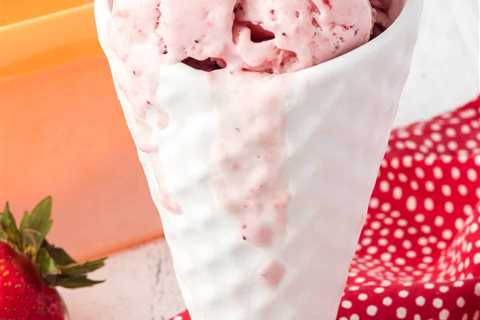 Roasted Strawberry Ice Cream