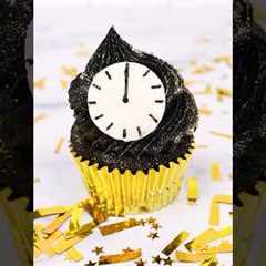 Counting down to a sweet New Year with @lindseybakedthis's NYE Clock Cupcake 🎉 #shorts