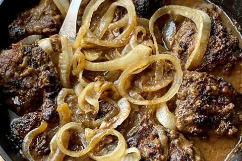 BEEF LIVER AND ONIONS