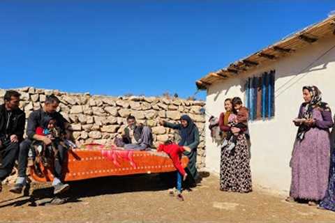 Empathy of the nomads: Chavil family meeting with Peren family