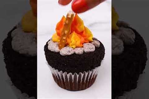 These campfire cupcakes are on fire! Literally! 🏕️🔥🧁