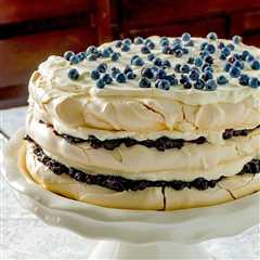 Blueberry Pavlova Cake