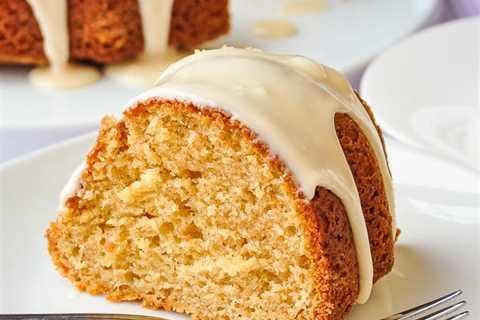 Maple Vanilla Bean Bundt Cake