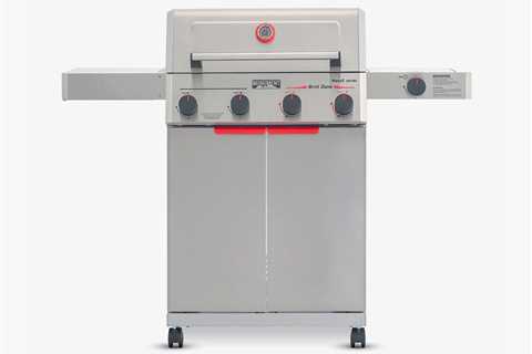 Monument Mesa II Review: A Budget 4-Burner With a Broil Zone